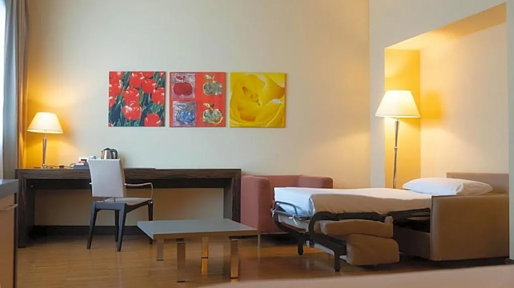 JUNIOR SUITE STANDARD Room, Cruise, Milan