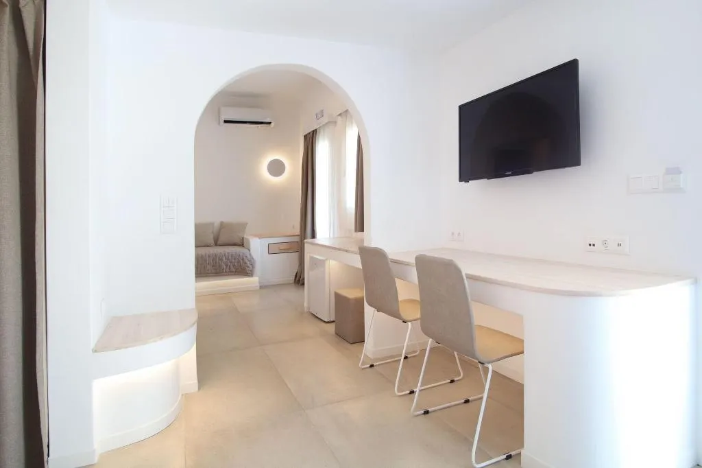 Room, Kritikakis Village Apartments, Santorini
