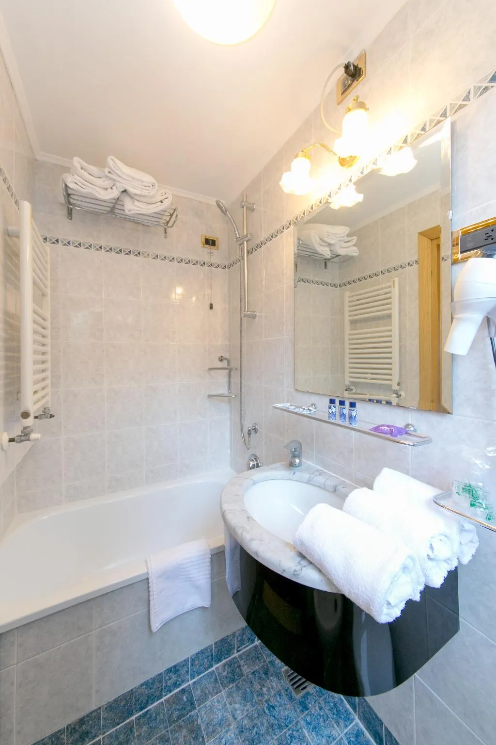 TRIPLE STANDARD Room, Pantalon, Venice