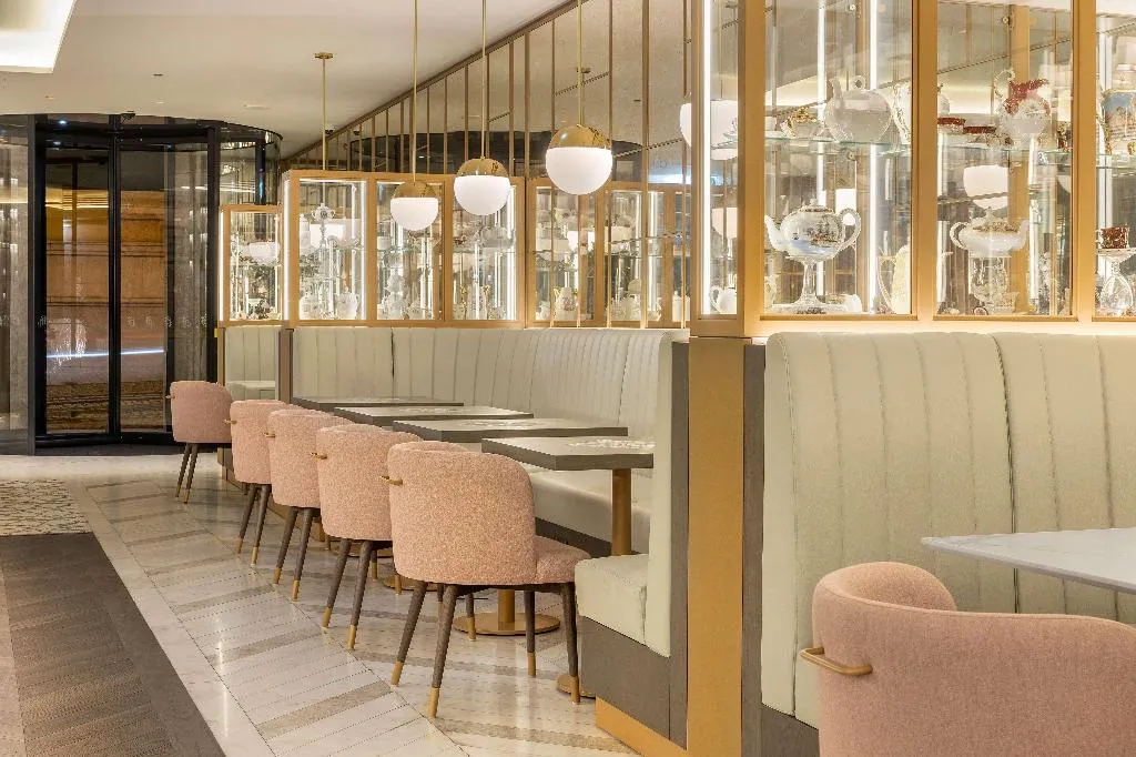 Restaurant, The Emerald House Lisbon, Curio Collection by Hilt, Lisbon