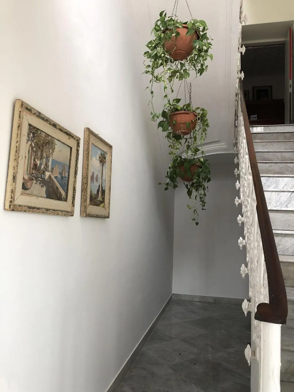 Lobby, Dania, Naples
