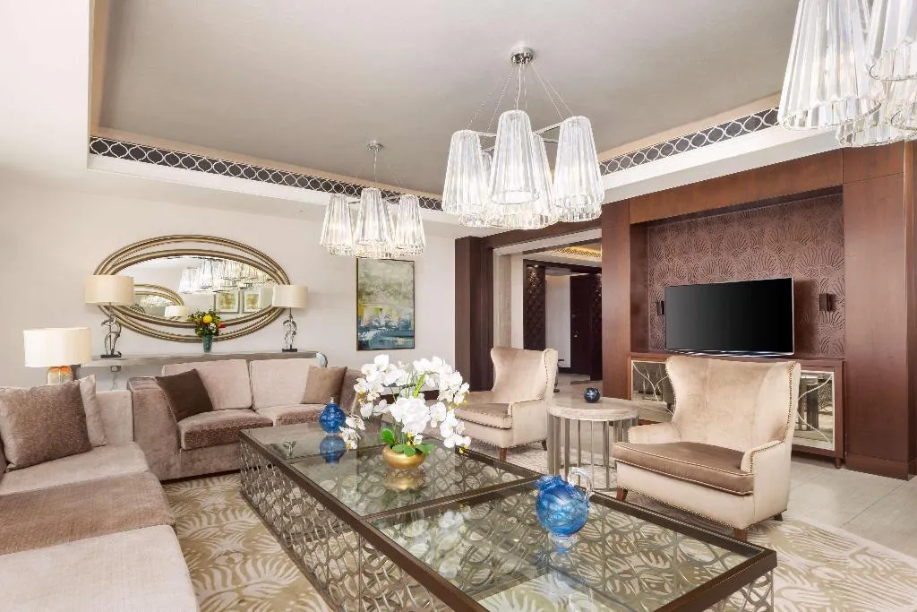 SUITE GRAND DELUXE Room, Hilton Dubai Al Habtoor City, Dubai