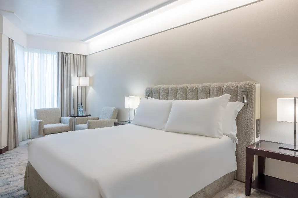 DOUBLE QUEEN SIZE BED Room, Crowne Plaza Porto, Porto