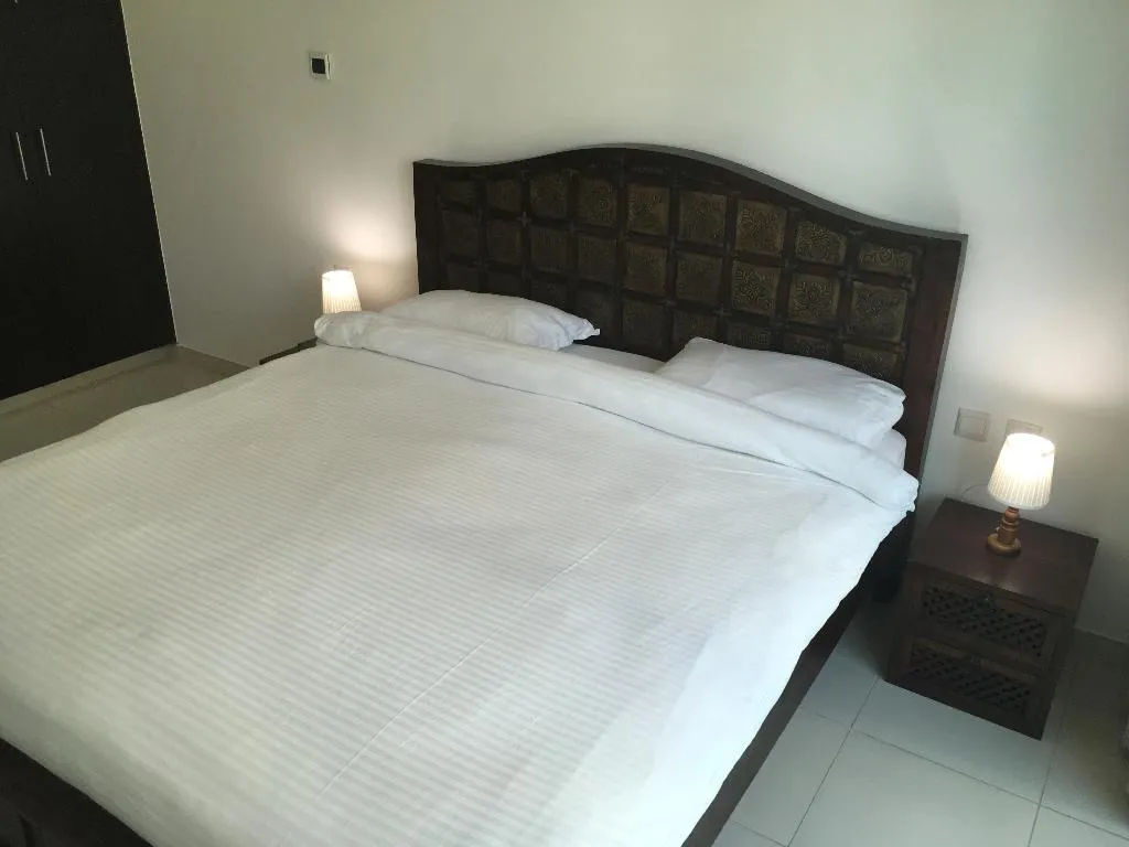 Room, Royal Oceanic, Dubai