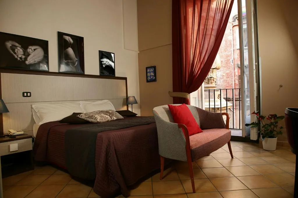 DOUBLE SUPERIOR Room, Caravaggio Hotel, Naples