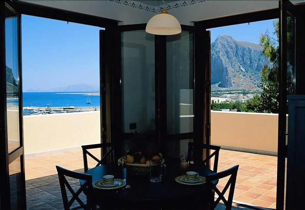 Room, Villaggio Cala Mancina, Palermo