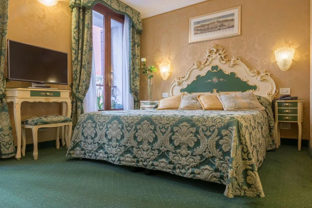DOUBLE CLASSIC Room, Becher, Venice