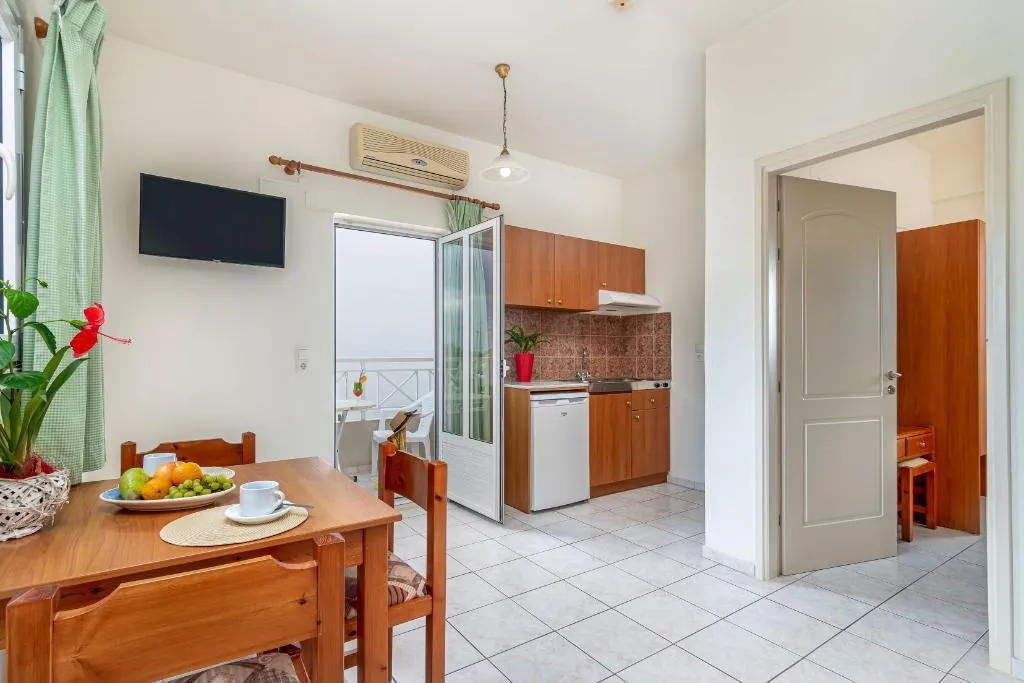 QUADRUPLE STANDARD Room, Mylos Apartments, Crete