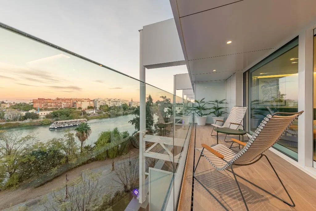 JUNIOR SUITE SUPERIOR WITH TERRACE Room, Ribera de Triana Hotel, Seville