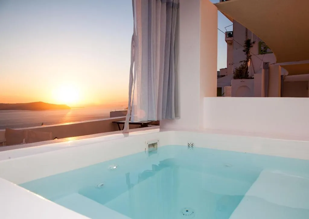 Sports and Entertainment, Cabana 112 Cliff Suites, Santorini