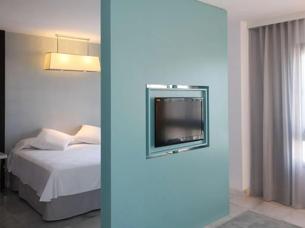 FAMILY ROOM TWO BEDROOMS Room, Suittes Hotel, Costa De La Luz