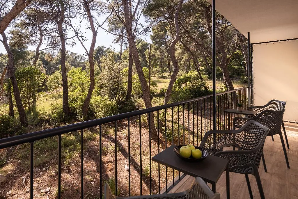 SUITE SUPERIOR WITH BALCONY Room, Aminess Senses Hvar Resort, Split