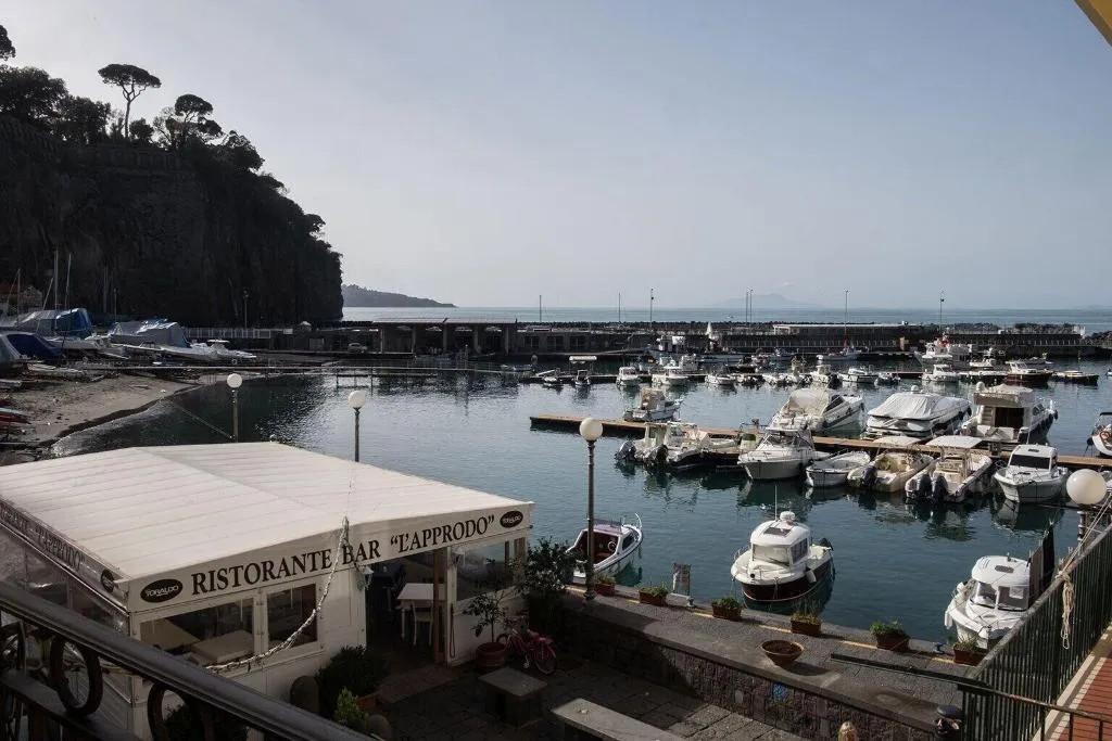 Room, L'Approdo, Naples