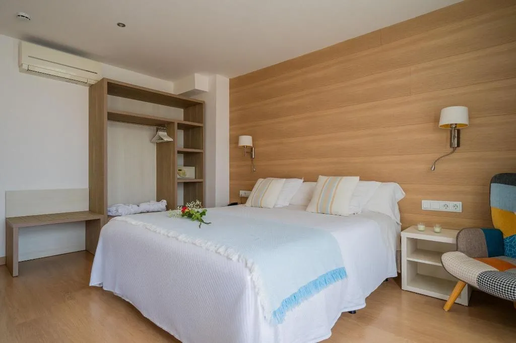 Room, Hostal Menurka, Menorca