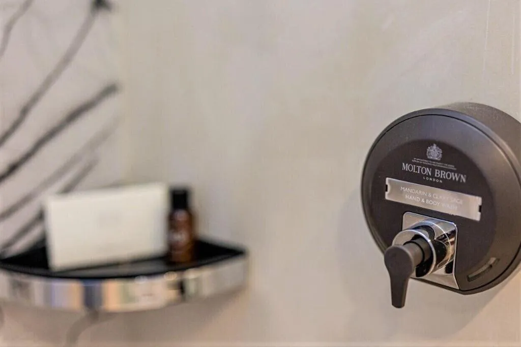 Room, Akrotiri Olympus Luxury Suites, Thessaloniki