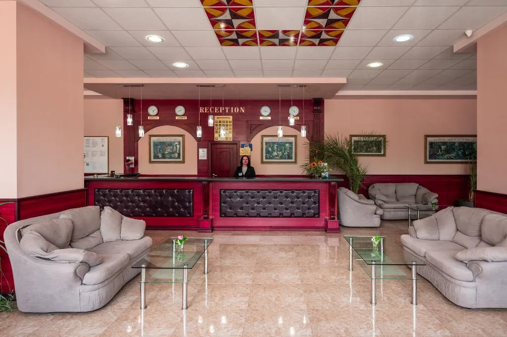 Lobby, Paradise Green Park, Varna