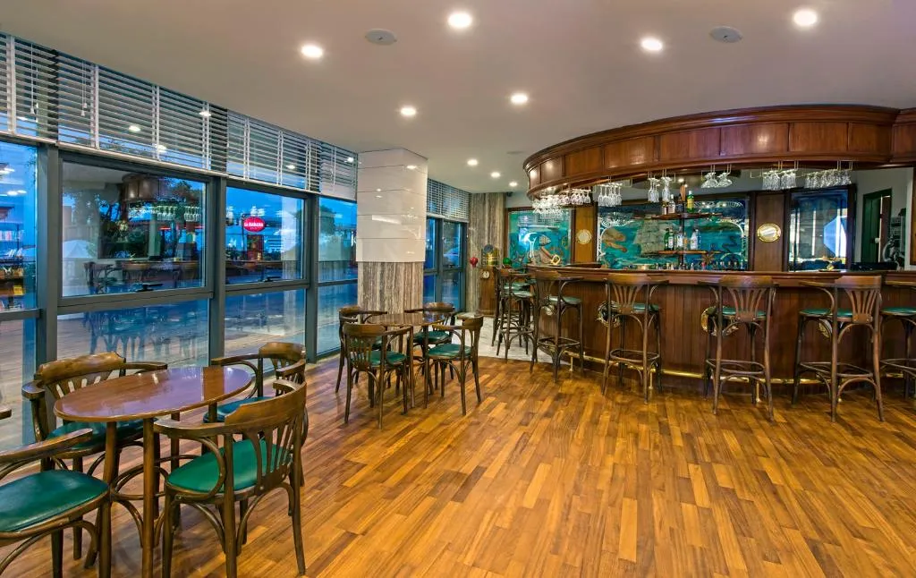 Bar, Kaptan, Antalya