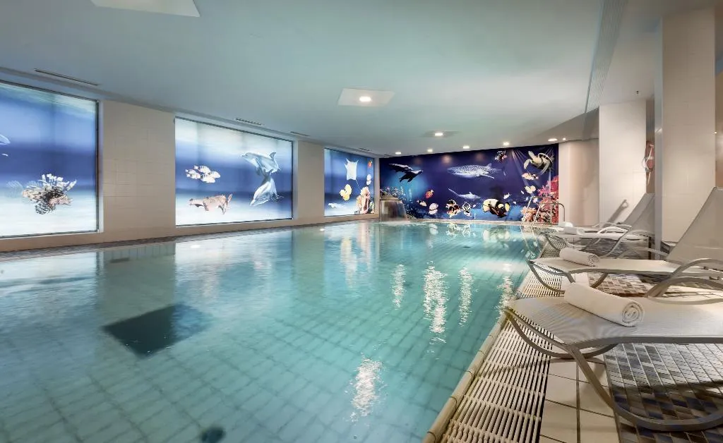 Pool, Maritim proArte Hotel Berlin, Berlin