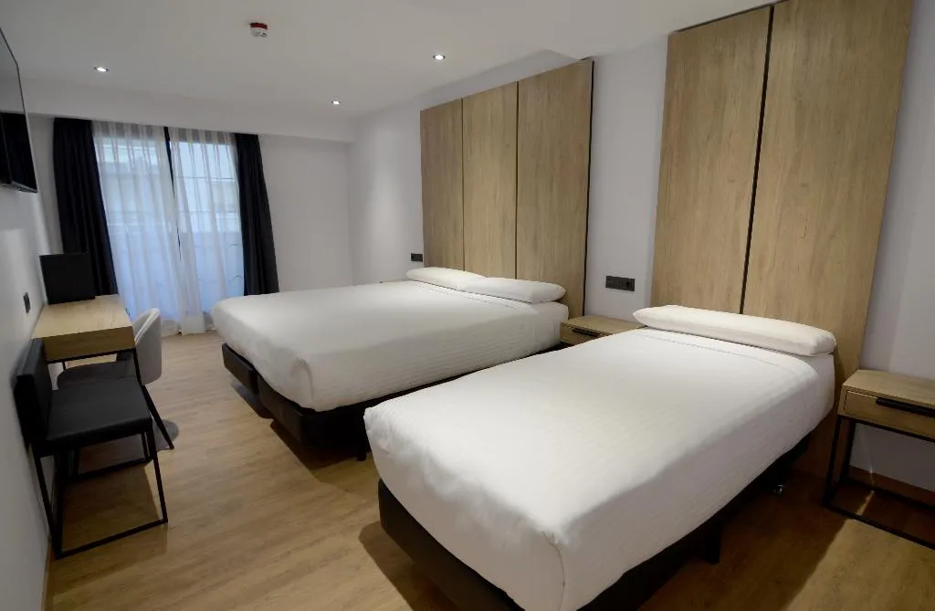 TWIN STANDARD Room, Uve Marcenado, Madrid