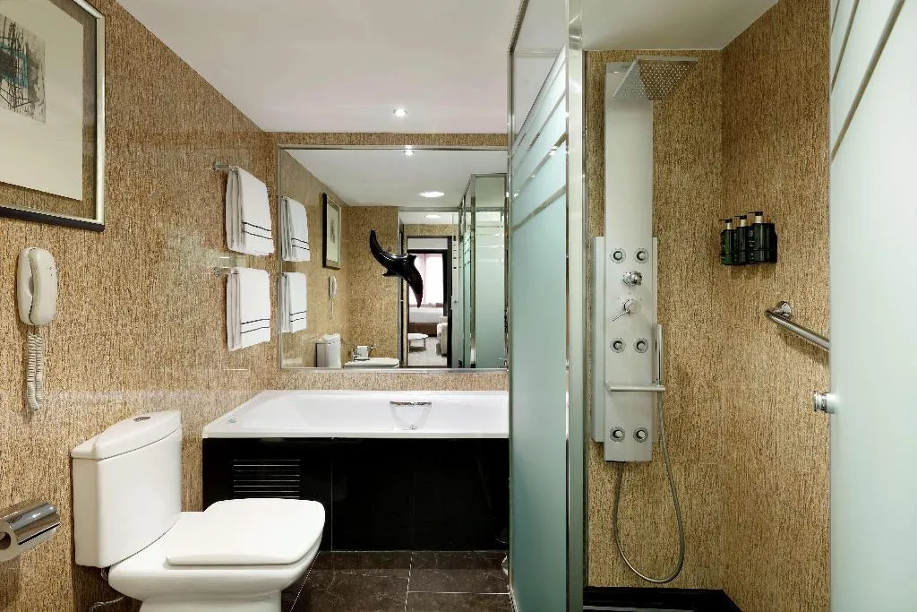 JUNIOR SUITE STANDARD Room, Melia Barcelona Sarria, Barcelona