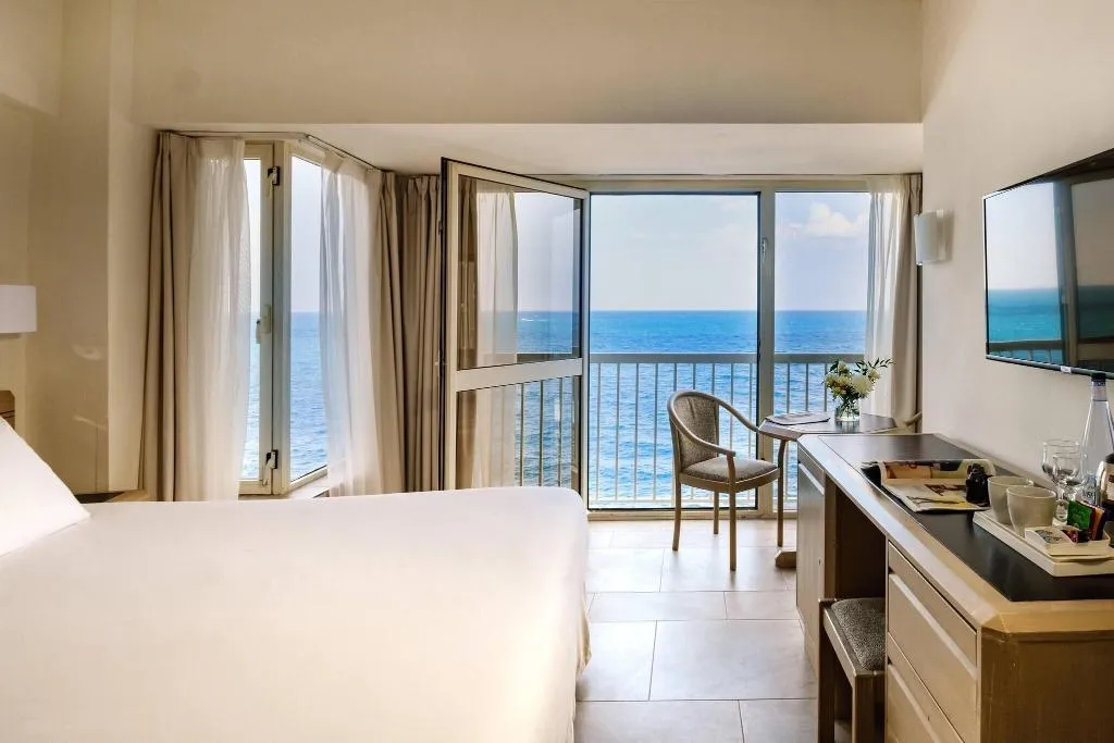 Double or Twin SEA VIEW Room, Diplomat, Malta
