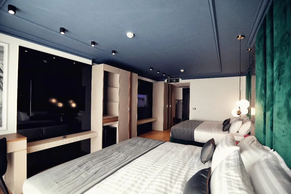 FAMILY ROOM SEA FRONT Room, Luxury Premium Finese, Durres