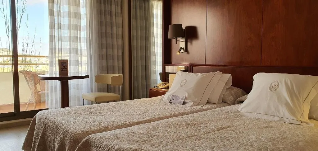 DOUBLE SINGLE USE SUPERIOR Room, Royal Plaza, Ibiza