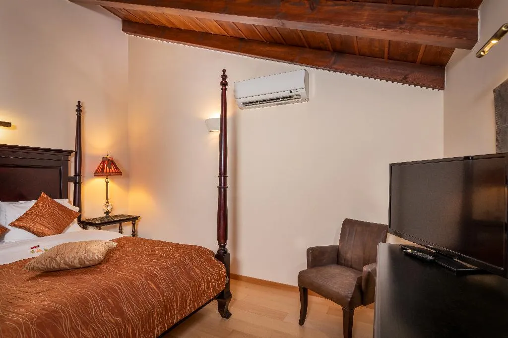 JUNIOR SUITE WITH VIEWS Room, Palazzino Di Corina, Crete