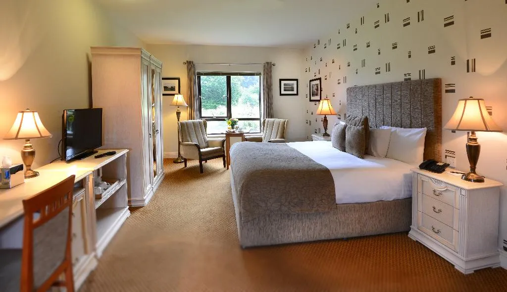 General view, Kiltimagh Park Hotel, Connaught