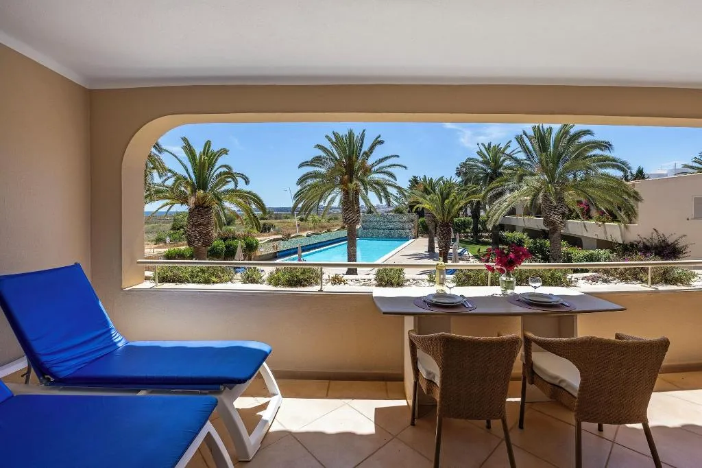 Room, Vila Palmeira, Algarve