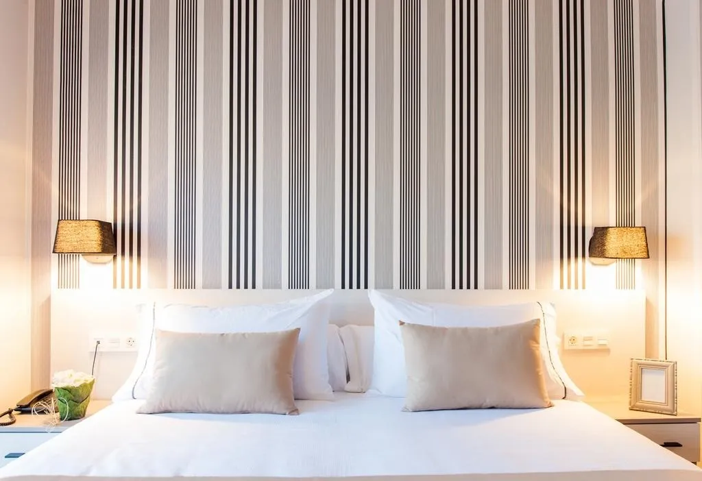 DOUBLE SUPERIOR Room, New Hotel Colon, Barcelona