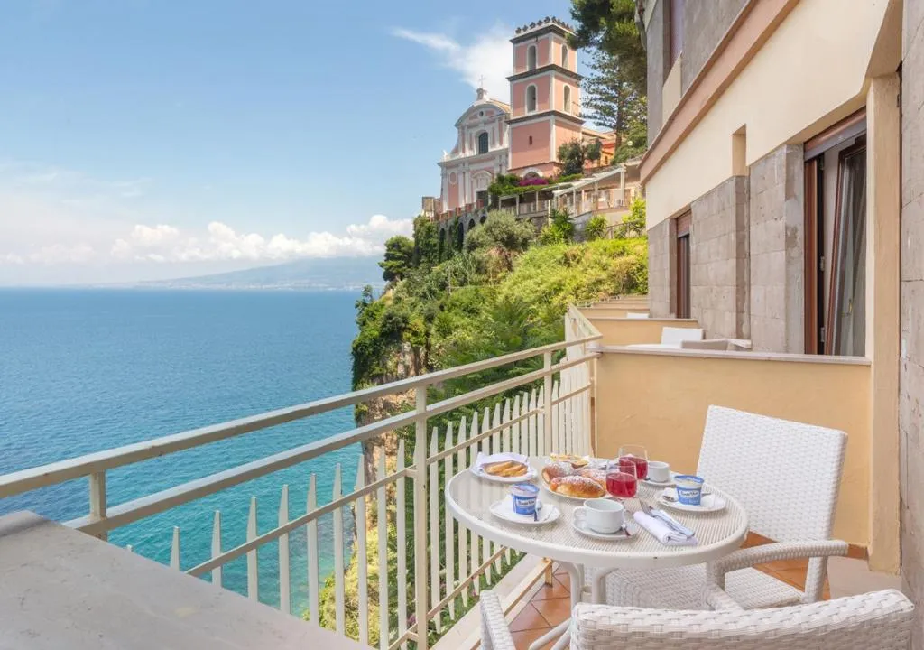 Double or Twin SUPERIOR SEA FRONT Room, Hotel Sporting - Sorrento Coast, Naples