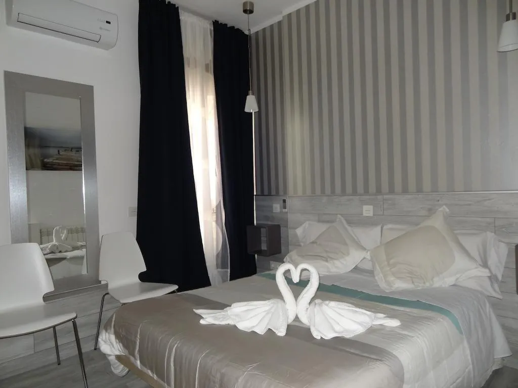 General view, Hostal Main Street, Madrid