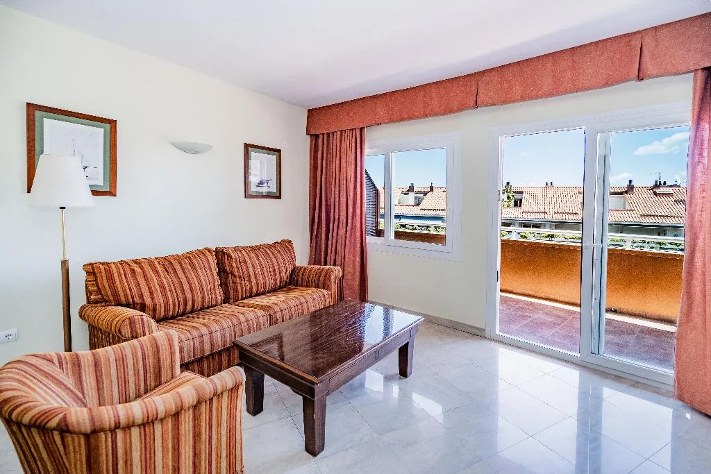 APARTMENT STANDARD Room, Hotel Sunway Playa Golf & Spa, Sitges, Costa Brava