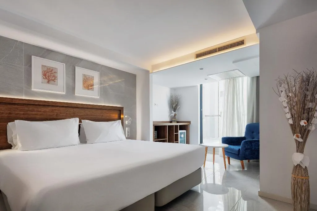 SUITE WITH TERRACE Room, Eurostars Puerto de Ibiza, Ibiza