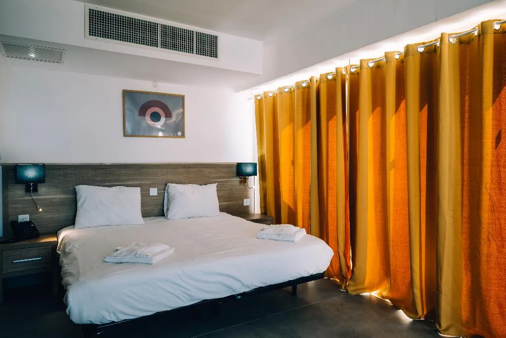 Double or Twin SIDE SEA VIEW Room, Primera Hotel Malta, Malta