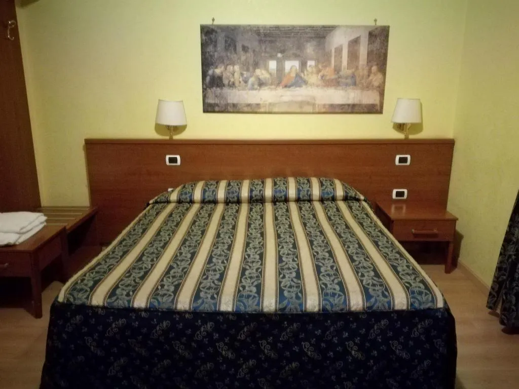 Room, La Casa Dellarte, Rome
