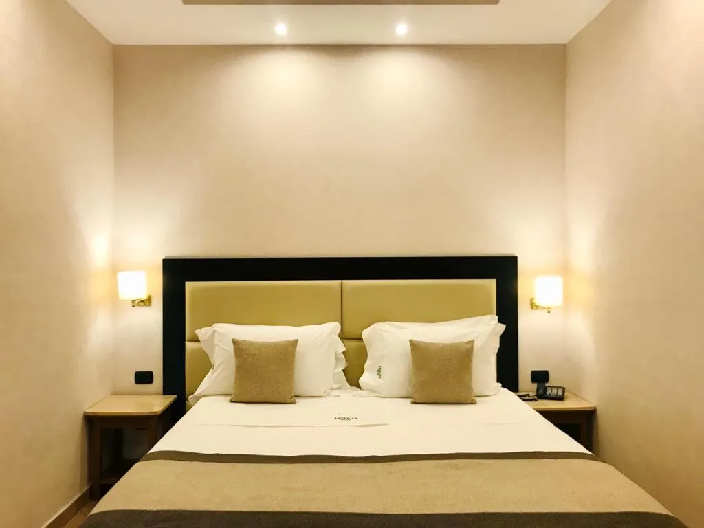 Room, American Hotel, Naples