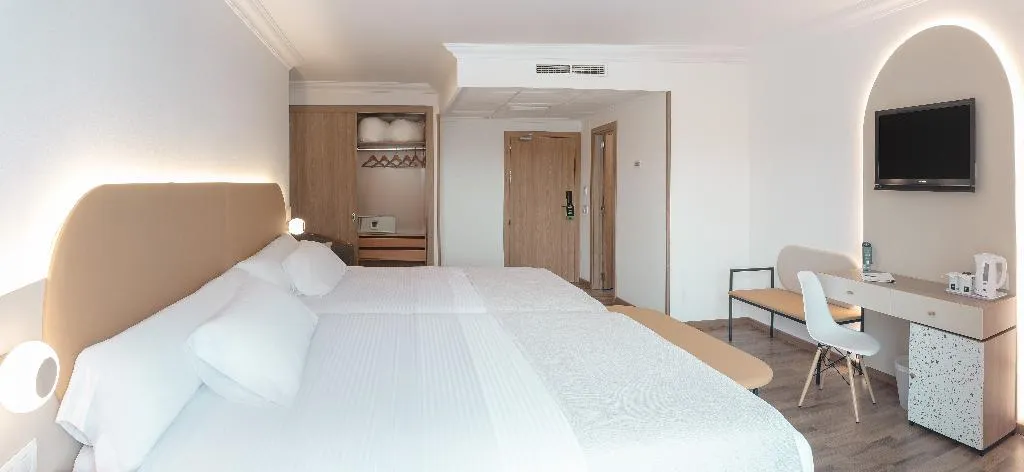 QUADRUPLE DELUXE Room, RH Victoria, Costa Blanca