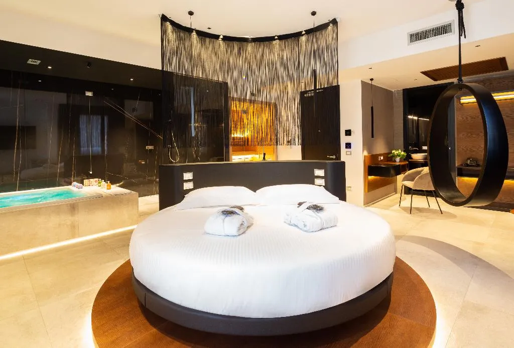 Room, The Corner Duomo Hotel, Naples
