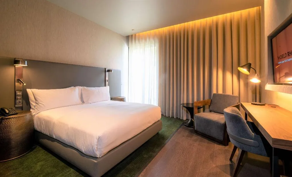 DOUBLE DELUXE RIVER VIEW Room, Hilton Porto Gaia, Porto