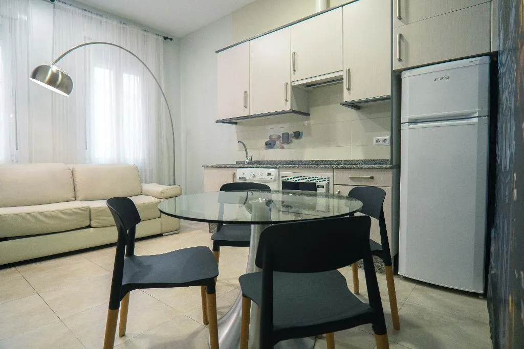 APARTMENT CAPACITY 4 ONE BEDROOM Room, Smartr Chueca, Madrid