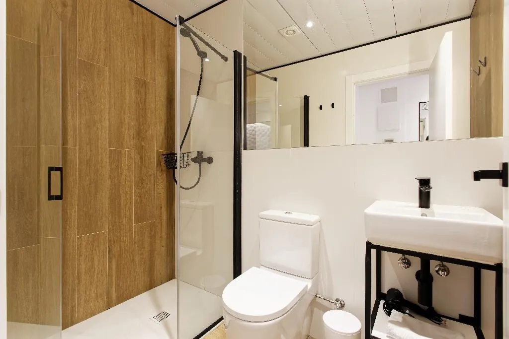 QUADRUPLE STANDARD Room, Green House Hotel, Barcelona