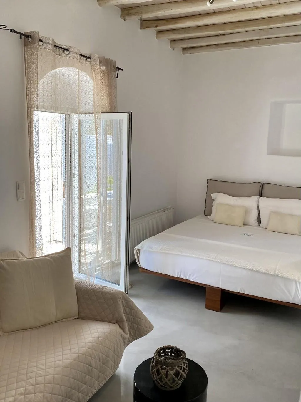 Room, Flaskos Suites, Mykonos