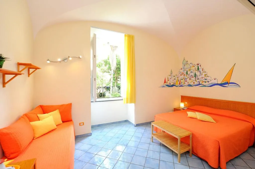 Room, Sharon House, Naples