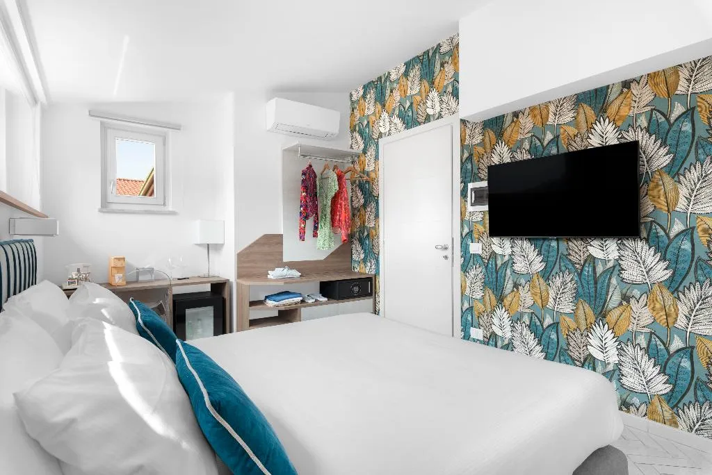 DOUBLE SUPERIOR ONE BEDROOM Room, Palazzo Tasso, Naples