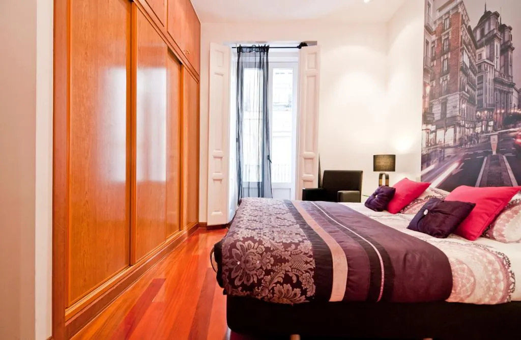 APARTMENT TWO BEDROOMS Room, Smartr Madrid Atocha, Madrid