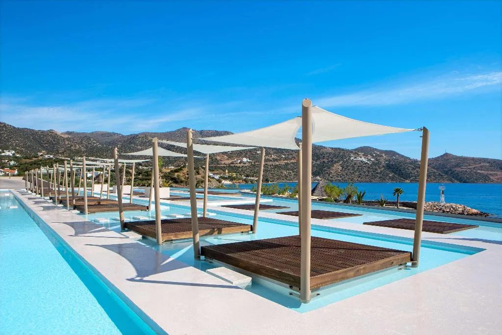 Bar, Zeus Eleva Mirabello Bay, Crete