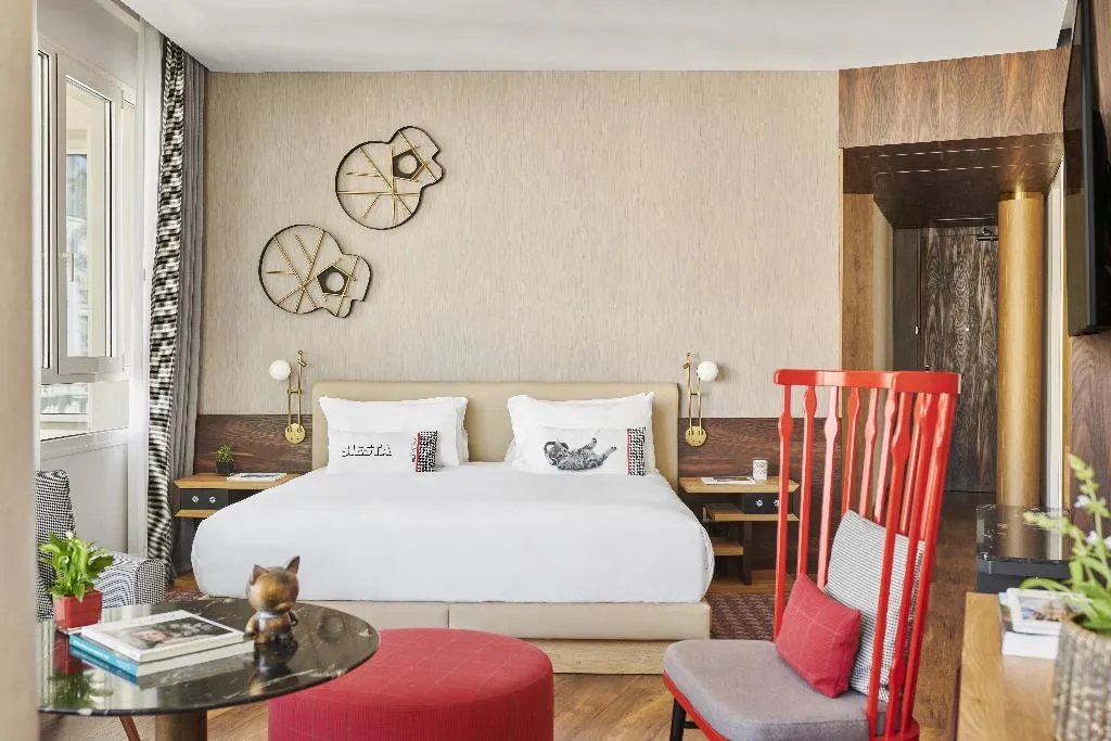 JUNIOR SUITE STANDARD Room, Hyatt Centric Gran Via Madrid, Madrid