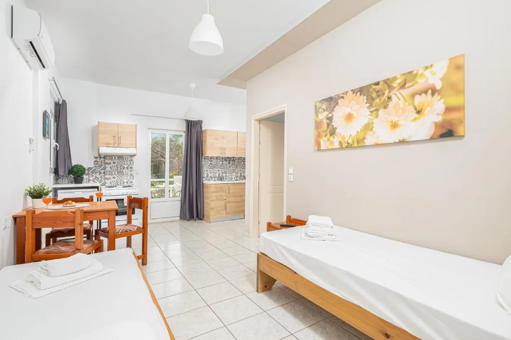 QUADRUPLE STANDARD Room, Mylos Apartments, Crete